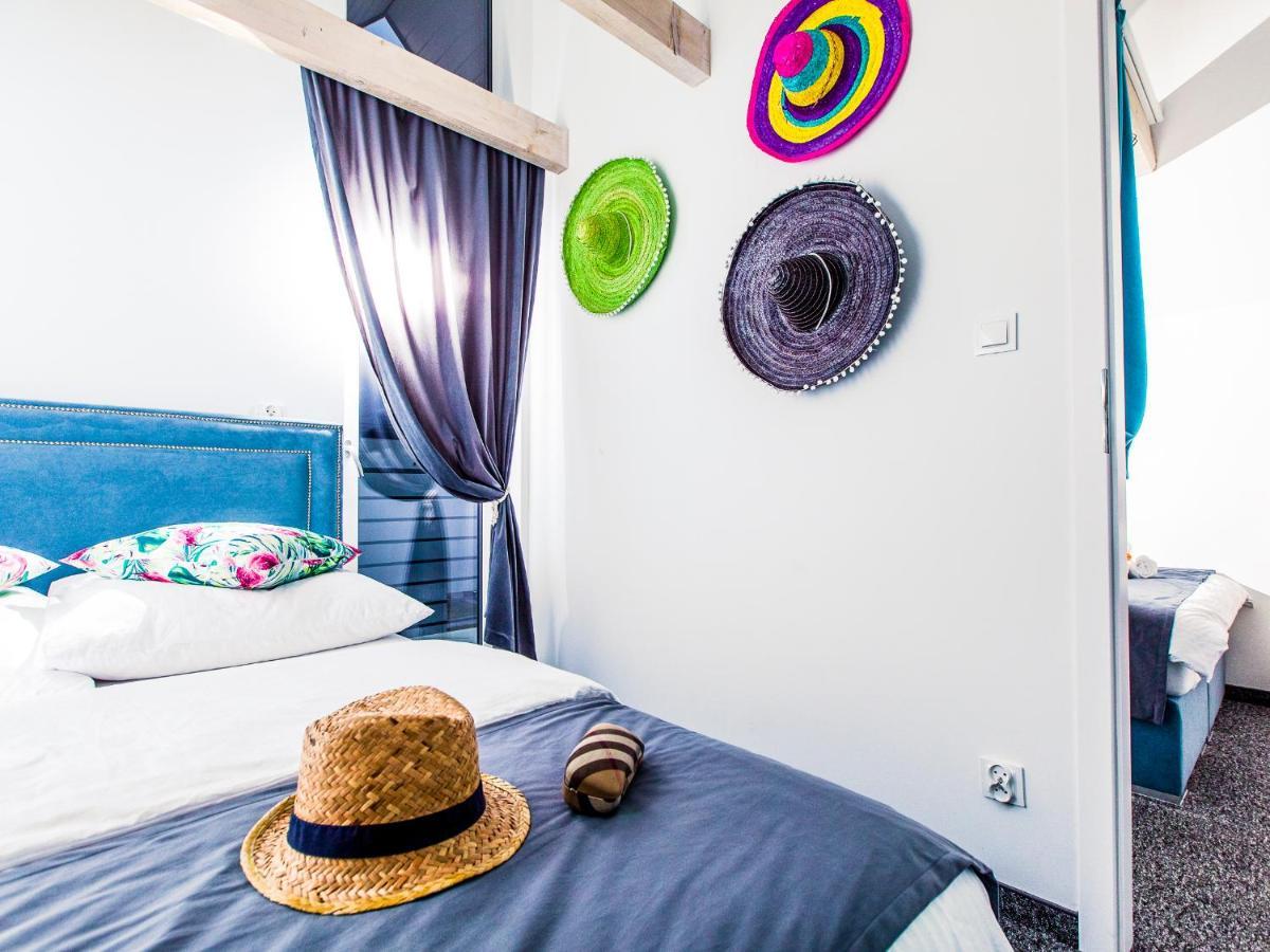 Temple Luxury Resort Ревал Екстериор снимка