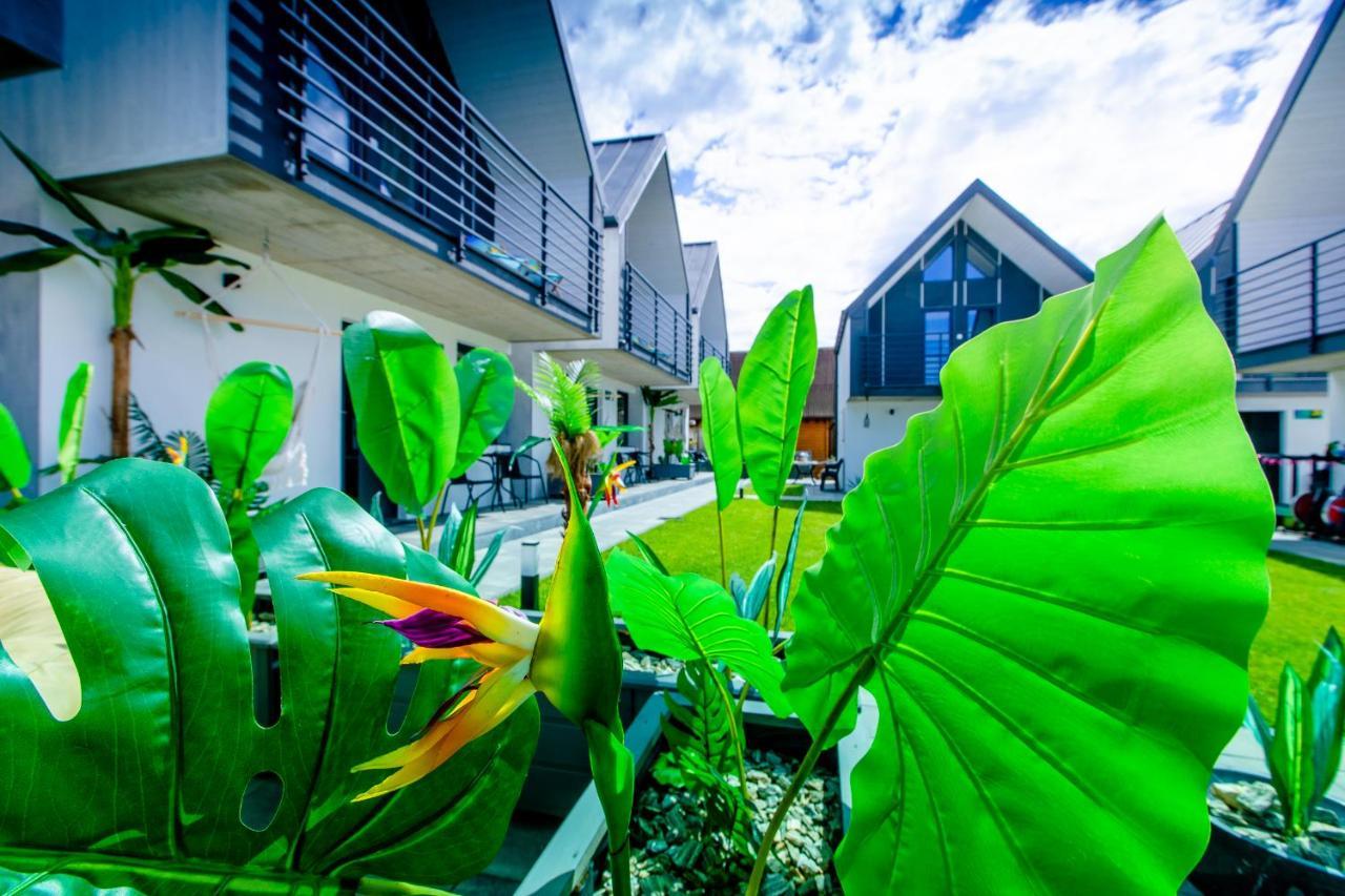 Temple Luxury Resort Ревал Екстериор снимка